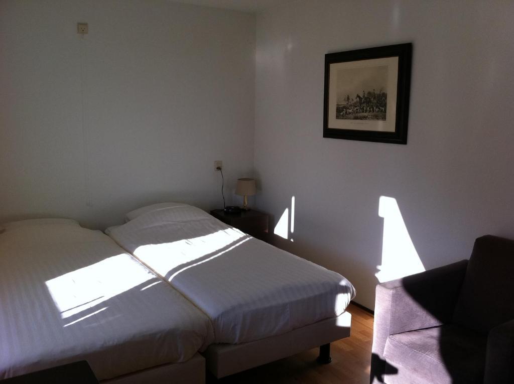 Hotel-Restaurant Krabbendam Someren Room photo